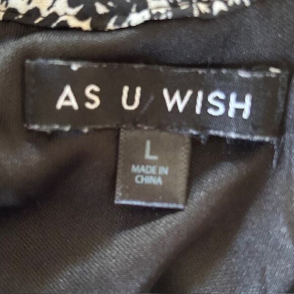 As U Wish Black and Tan Paisley Print Keyhole High Neck Romper size Large - Picture 5 of 5